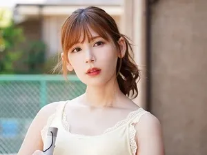 Ba em học sinh nữ dâm đãng và cậu thanh niên may mắn