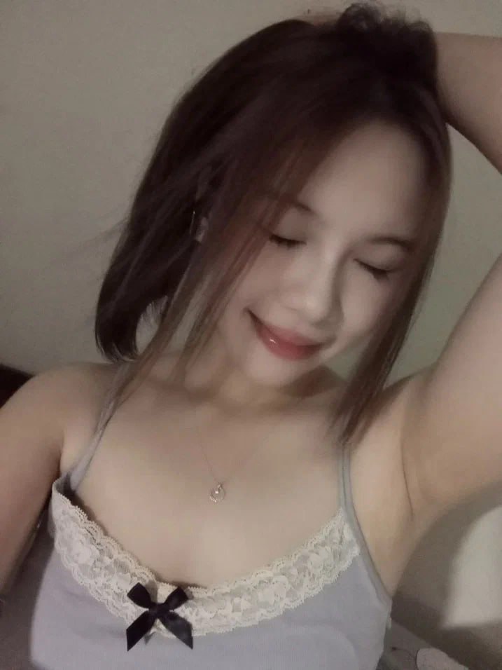 Kỷ lục thực sự của nữ thần dâm đãng "Nhật ký" ~ các anh chàng lực lưỡng đã bắn tung nữ thần ngực khủng nhất, bóp tinh dịch của cô ta một cách điên cuồng và hét lên trong cực khoái...